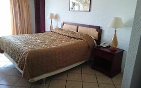 Hotel Costa Ensenada